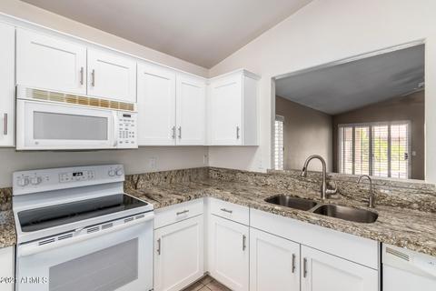 2319 E Aire Libre Ave, Phoenix, AZ 85022 photo 2
