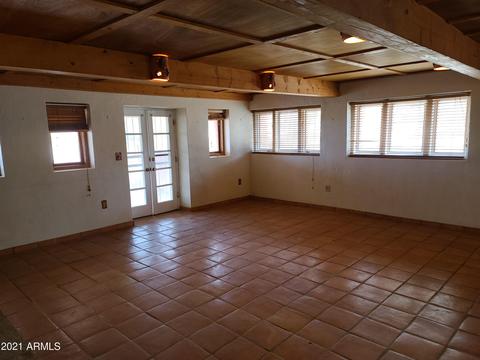 516 E Kachina Trl, Phoenix, AZ 85042 photo 9