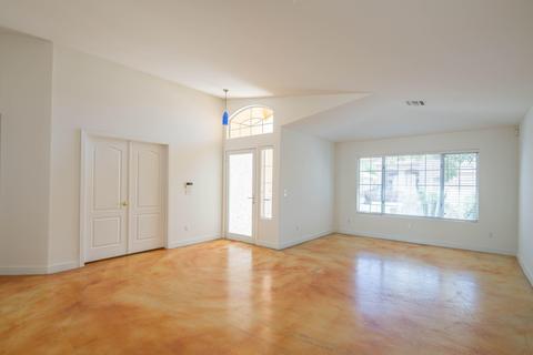 3134 E Oraibi Dr, Phoenix, AZ 85050 photo 3