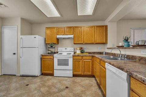 5743 E Flossmoor Cir, Mesa, AZ 85206 photo 13