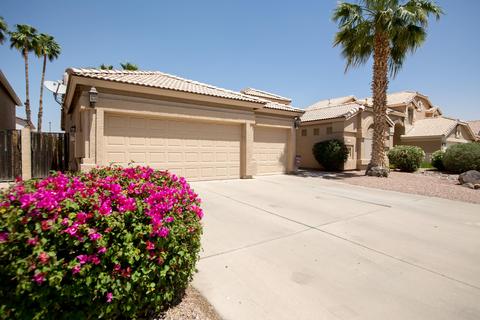 1824 E Pinto Dr, Gilbert, AZ 85296 photo 2