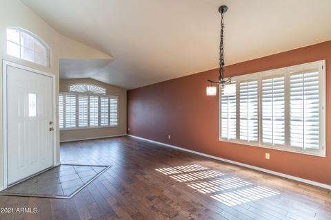 4469 E Verbena Dr, Phoenix, AZ 85044 photo 2