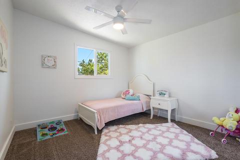 3637 E Paradise Dr, Phoenix, AZ 85028 photo 6