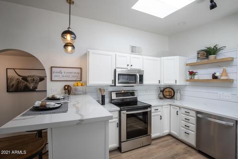 3637 E Paradise Dr, Phoenix, AZ 85028 photo 9