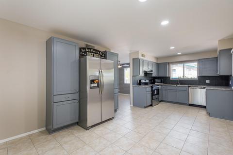 2209 Everett Dr, Phoenix, AZ 85022 photo 10