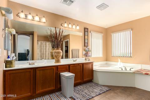 3588 E Coconino Way, Gilbert, AZ 85298 photo 10