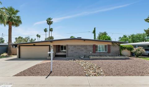 3643 E Laurel Ln, Phoenix, AZ 85028 photo 1