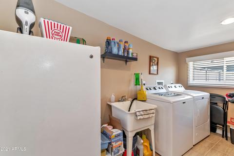 3643 E Laurel Ln, Phoenix, AZ 85028 photo 21