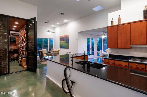 217 W Kaler Dr, Phoenix, AZ 85021 photo 4