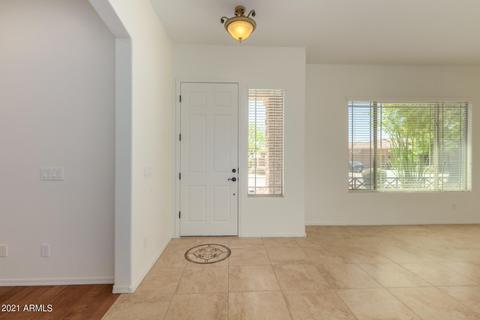 2008 W Spur Dr, Phoenix, AZ 85085 photo 4