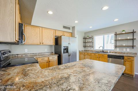 2439 E Oxford Ct, Gilbert, AZ 85295 photo 3