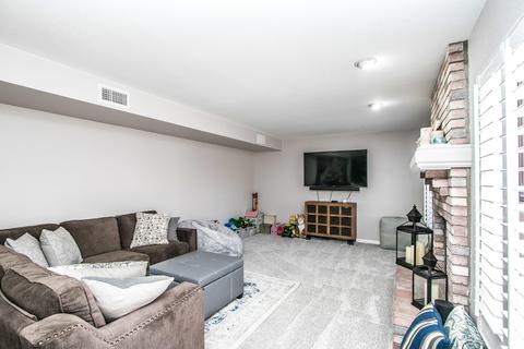 1215 E Glencove Cir, Mesa, AZ 85203 photo 8