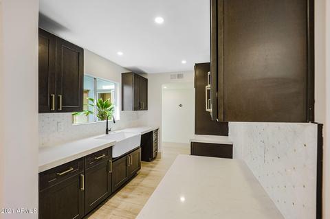 930 E Montebello Ave, Phoenix, AZ 85014 photo 2