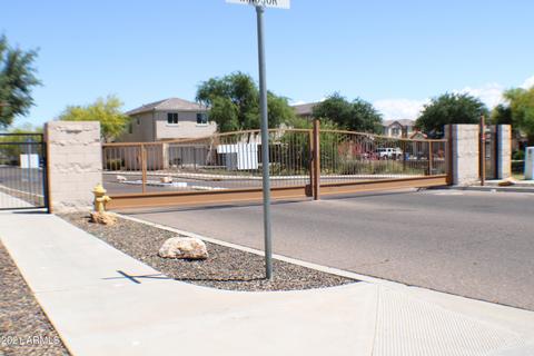 2425 N 73rd Dr, Phoenix, AZ 85035 photo 32