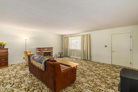 589 N Thunderbird Dr, Apache Junction, AZ 85120 photo 2
