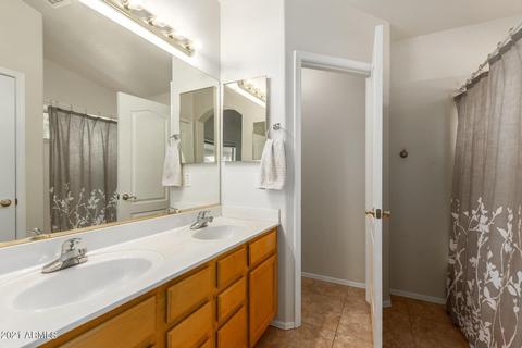 2112 E Willow Wick Rd, Gilbert, AZ 85296 photo 14