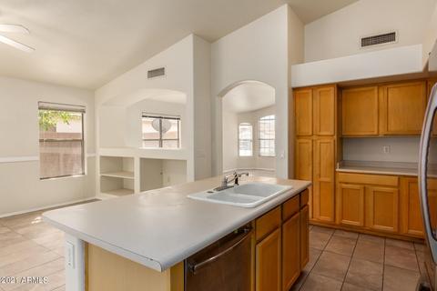 2112 E Willow Wick Rd, Gilbert, AZ 85296 photo 9