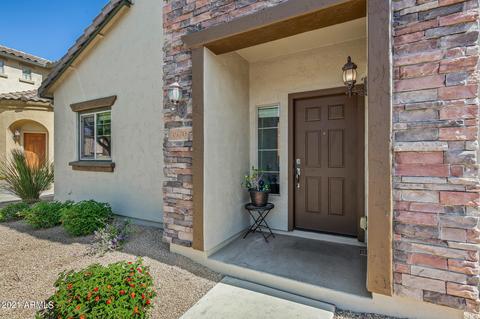 3970 E Cat Balue Dr, Phoenix, AZ 85050 photo 1