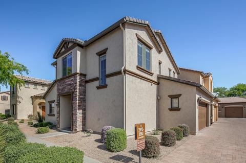 3970 E Cat Balue Dr, Phoenix, AZ 85050 photo 4