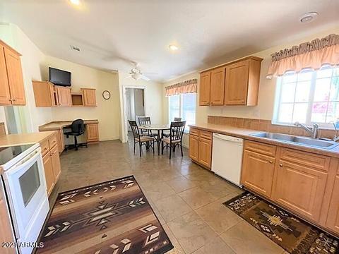 518 N Desert View Dr, Apache Junction, AZ 85120 photo 9