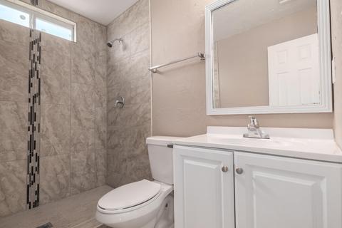 2122 E Carver Dr, Phoenix, AZ 85040 photo 9