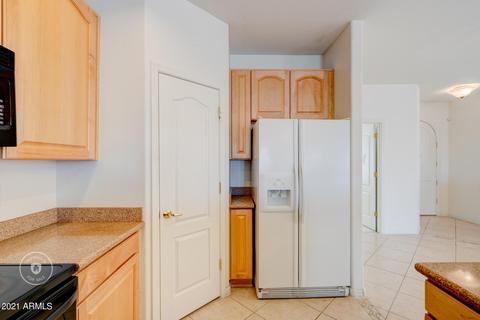 7047 S Golfside Ln, Phoenix, AZ 85042 photo 8