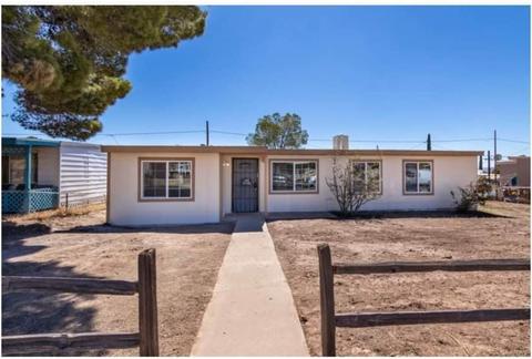 105 Cochise Dr, Bisbee, AZ 85603 photo 1