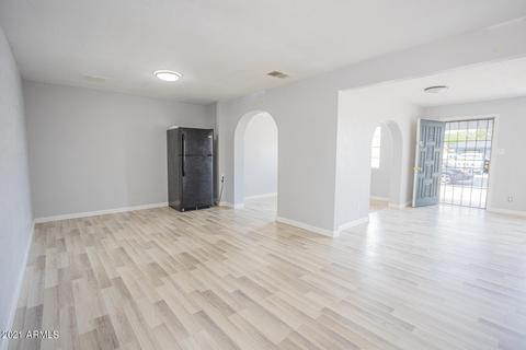 817 W Monte Way, Phoenix, AZ 85041 photo 2