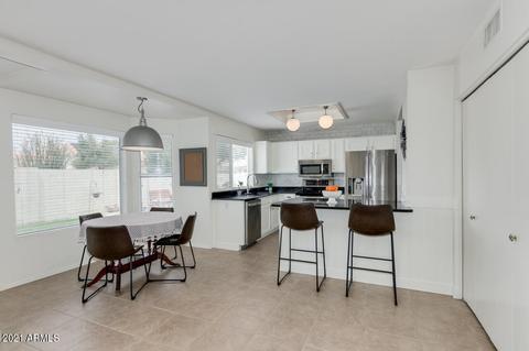 1006 S Tiago Dr, Gilbert, AZ 85233 photo 9