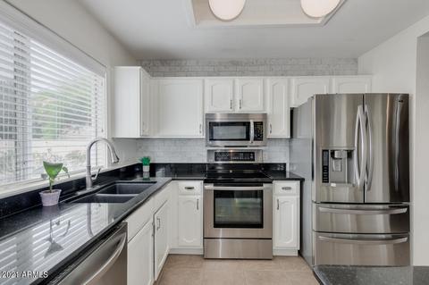 1006 S Tiago Dr, Gilbert, AZ 85233 photo 12