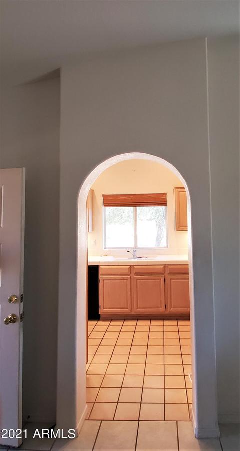 907 E Cholla Ct, Pearce, AZ 85625 photo 5