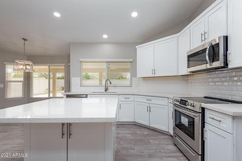 3931 E Cholla Canyon Dr, Phoenix, AZ 85044 photo 4