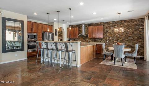 3988 E Robin Ln, Phoenix, AZ 85050 photo 2