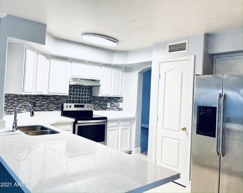 877 W Shellfish Dr, Gilbert, AZ 85233 photo 3