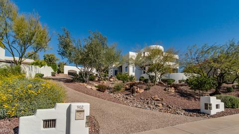 902 E Waltann Ln, Phoenix, AZ 85022 photo 1