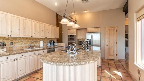 902 E Waltann Ln, Phoenix, AZ 85022 photo 9