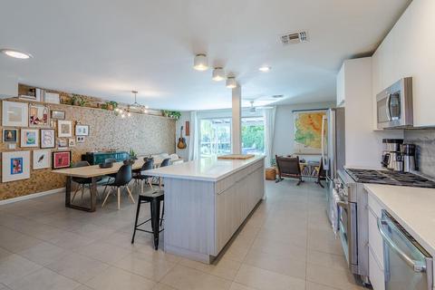 1330 E Verde Ln, Phoenix, AZ 85014 photo 3