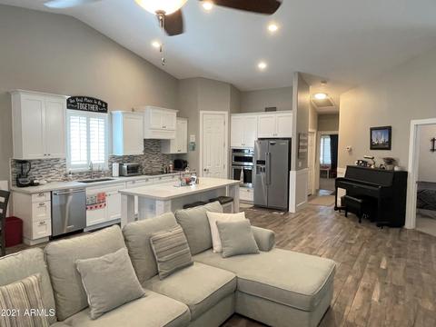 2079 E Huron Ct, Gilbert, AZ 85234 photo 9