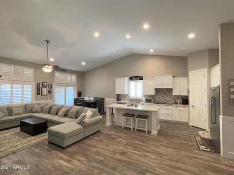 2079 E Huron Ct, Gilbert, AZ 85234 photo 3