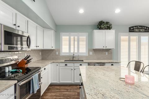 8525 E Posada Ave, Mesa, AZ 85212 photo 9