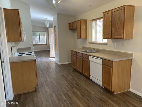 2284 E Pinto Dr, Gilbert, AZ 85296 photo 2