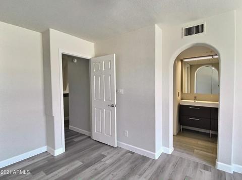 1025 E Highland Ave #36, Phoenix, AZ 85014 photo 13