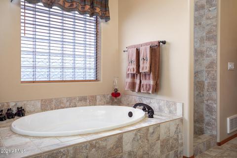 2242 Kodiak Cir, Overgaard, AZ 85933 photo 12