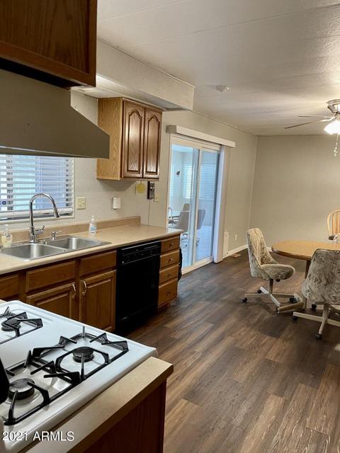 8150 E Crescent Cir, Mesa, AZ 85208 photo 5