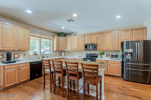 286 Elgin St, Gilbert, AZ 85295 photo 2