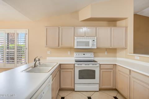 2551 E Taro Ln, Phoenix, AZ 85050 photo 8