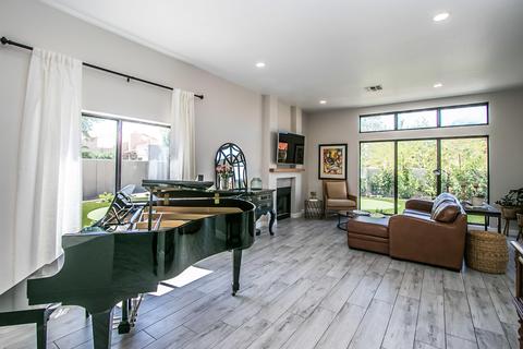 4034 E Round Hill Dr, Phoenix, AZ 85028 photo 10