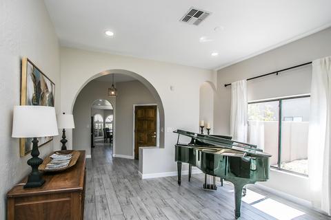 4034 E Round Hill Dr, Phoenix, AZ 85028 photo 9