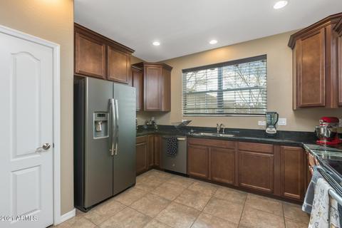 3785 E Hans Dr, Gilbert, AZ 85296 photo 9