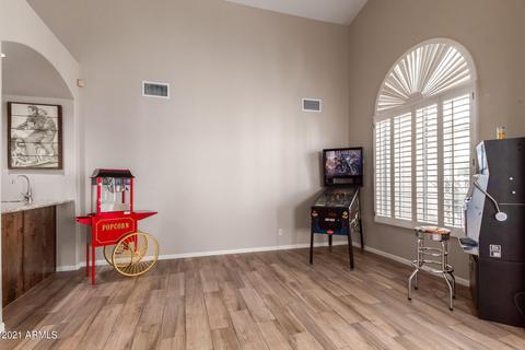 2801 E Winchcomb Dr, Phoenix, AZ 85032 photo 9